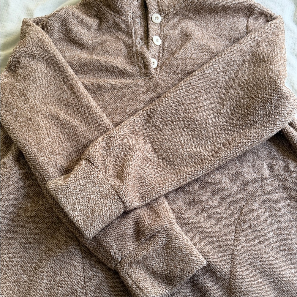 Eddie Bauer Women’s  Taupe top